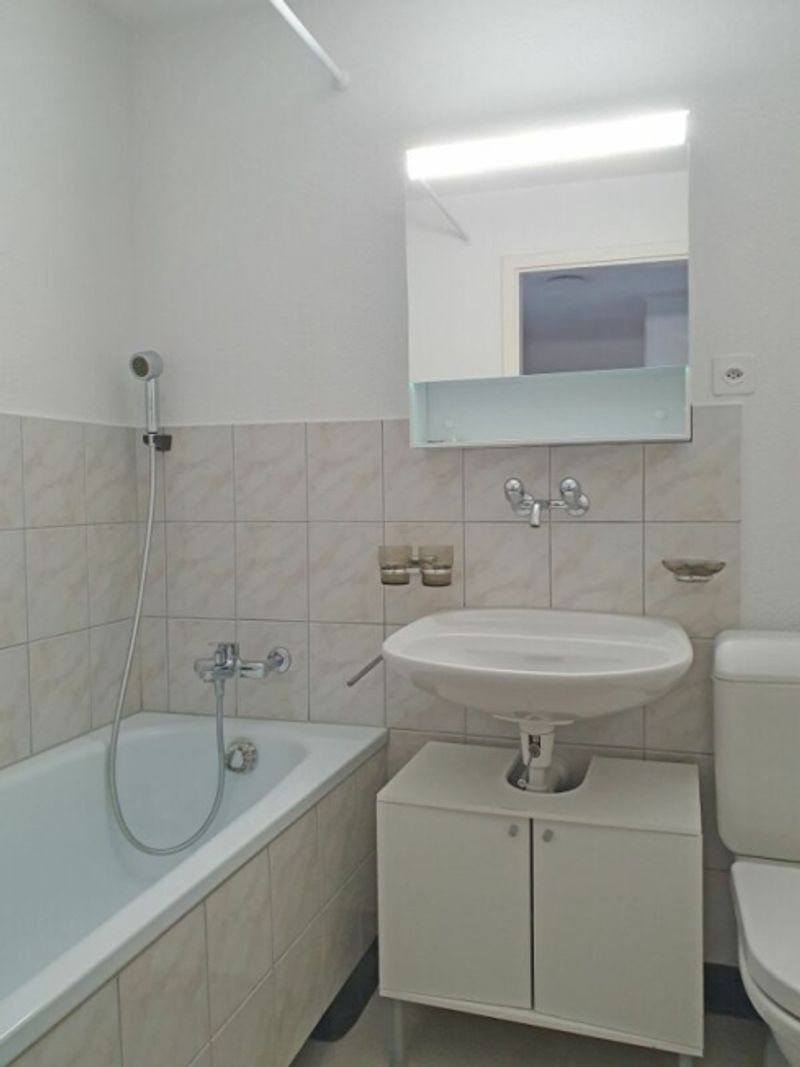 Helle, gut besonnte Wohnung mit Balkon - 8