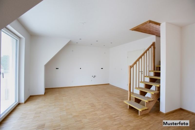 *4,5-Zimmer-Maisonette-Wohnung* - 1