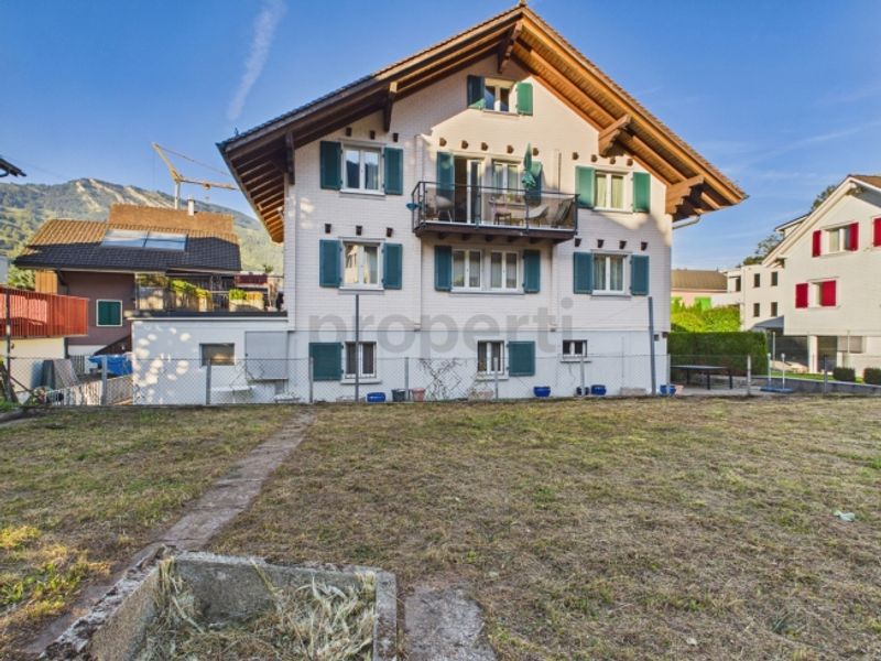 Vielseitiges Zweifamilienhaus, Gestaltungsspielraum & Zentrale Lage - 9