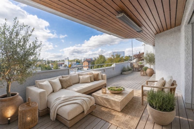Exklusive Attikawohnung umschlossen mit grosser Terrasse - 9