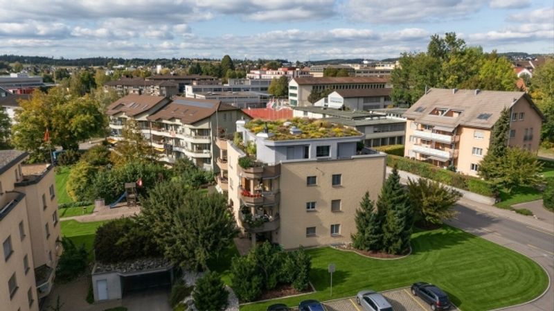 Exklusive Attikawohnung umschlossen mit grosser Terrasse - 11
