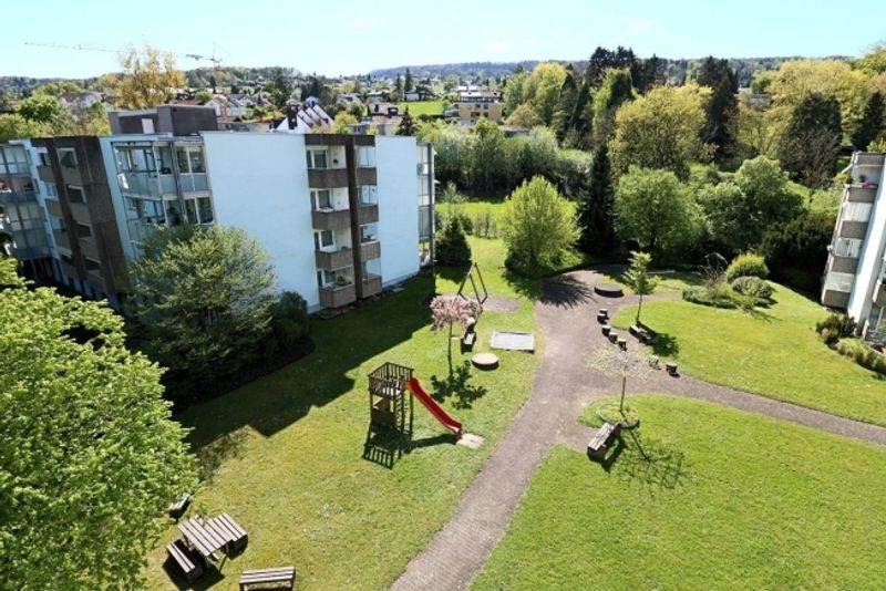 Helle, stilvolle und komplett renovierte 4.5 Zimmer-Wohnung - 11