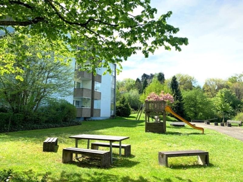 Helle, stilvolle und komplett renovierte 4.5 Zimmer-Wohnung - 12