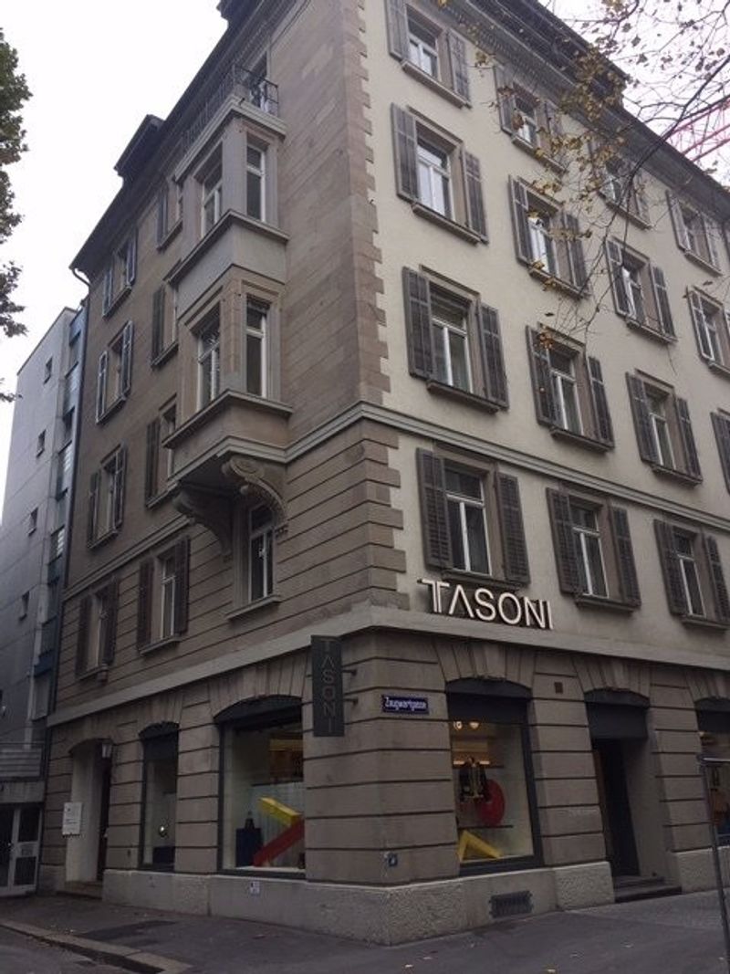 Attraktive Bürofläche an zentraler Lage im Zürcher Kreis 1 - 1