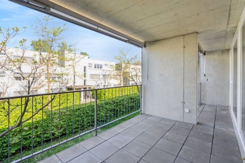 Die Sonne auf dem Balkon geniessen - 10