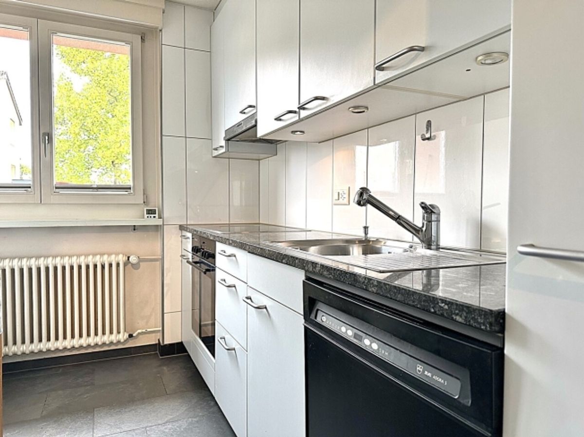GERÄUMIG & GEPFLEGT MIT BALKON - 3