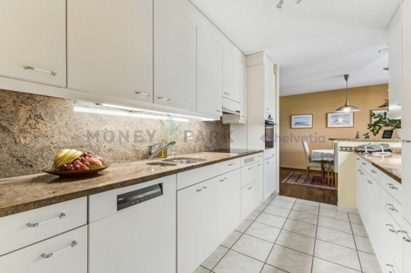 5.5 Zimmer-Eigentumswohnung mit viel Potenzial - 2