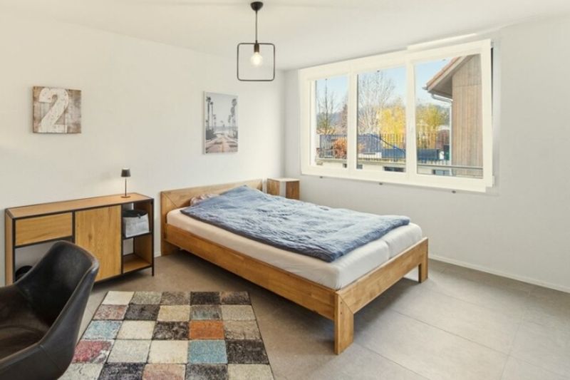 KLASSE UND KOMFORT IM GRÜNEN - NEUWERTIGE 4.5 ZIMMERWOHNUNG - 7
