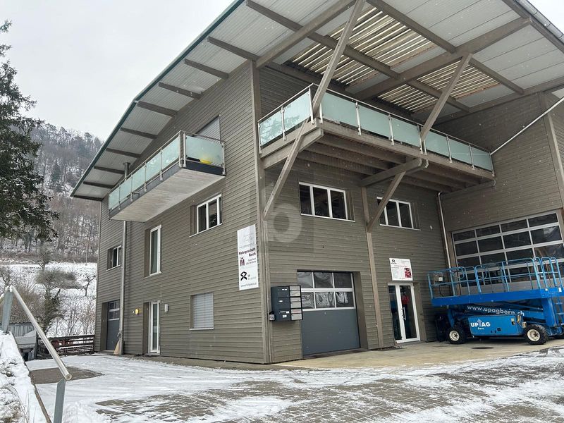 GEPFLEGTE, LICHTDURCHFLUTETE RÄUMLICHKEITEN - 1