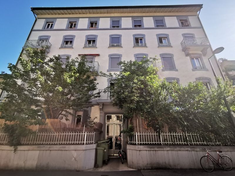 A saisir ! Idéalement situé au coeur de Carouge ! - 1