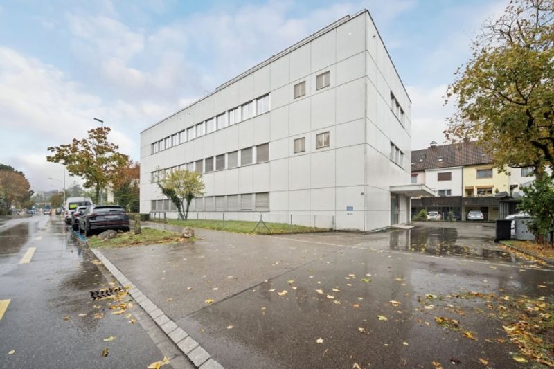 Top-Lage in Dietikon Helle Gewerbefläche mit 200 m² für stilles Gewerbe - 1