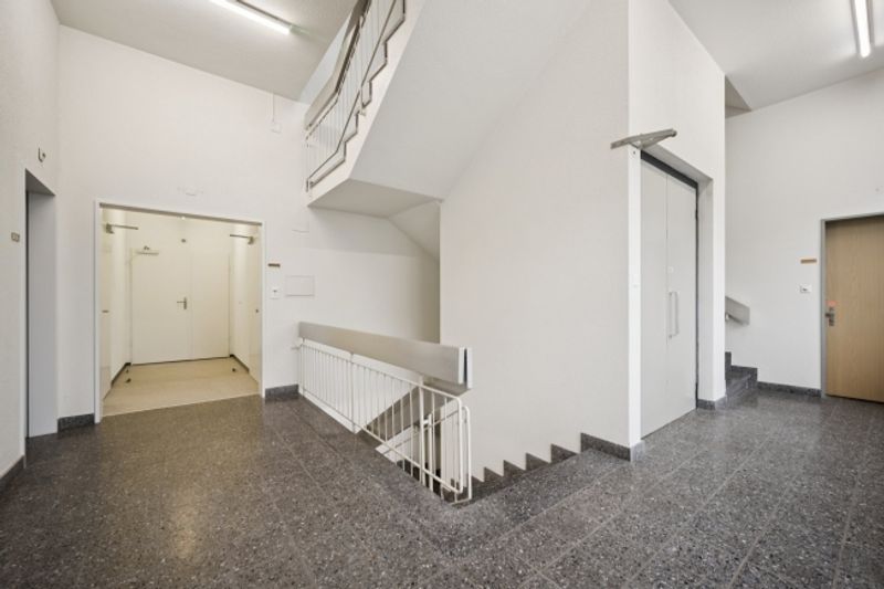 Top-Lage in Dietikon Helle Gewerbefläche mit 200 m² für stilles Gewerbe - 5