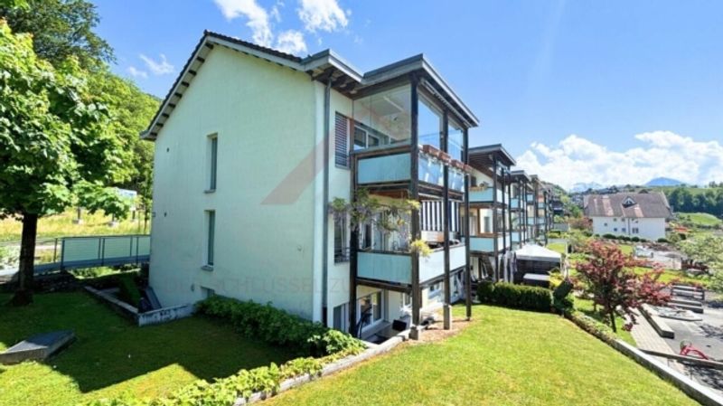 Wohnen mit Aussicht zum Verlieben - 5.5 Zimmer mit See- & Bergpanorama - 1