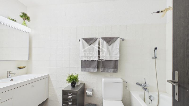 Familienparadies mit Einliegerwohnung und viel Platz - 9