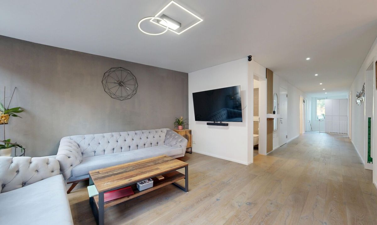 Moderne 5.5-Zimmer-Gartenwohnung an familienfreundlicher Lage - 2
