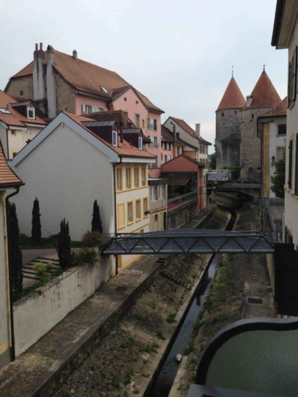 Geräumige 3,5-Zimmer-Wohnung mit Balkon im Herzen von Yverdon-les-Bains - 9