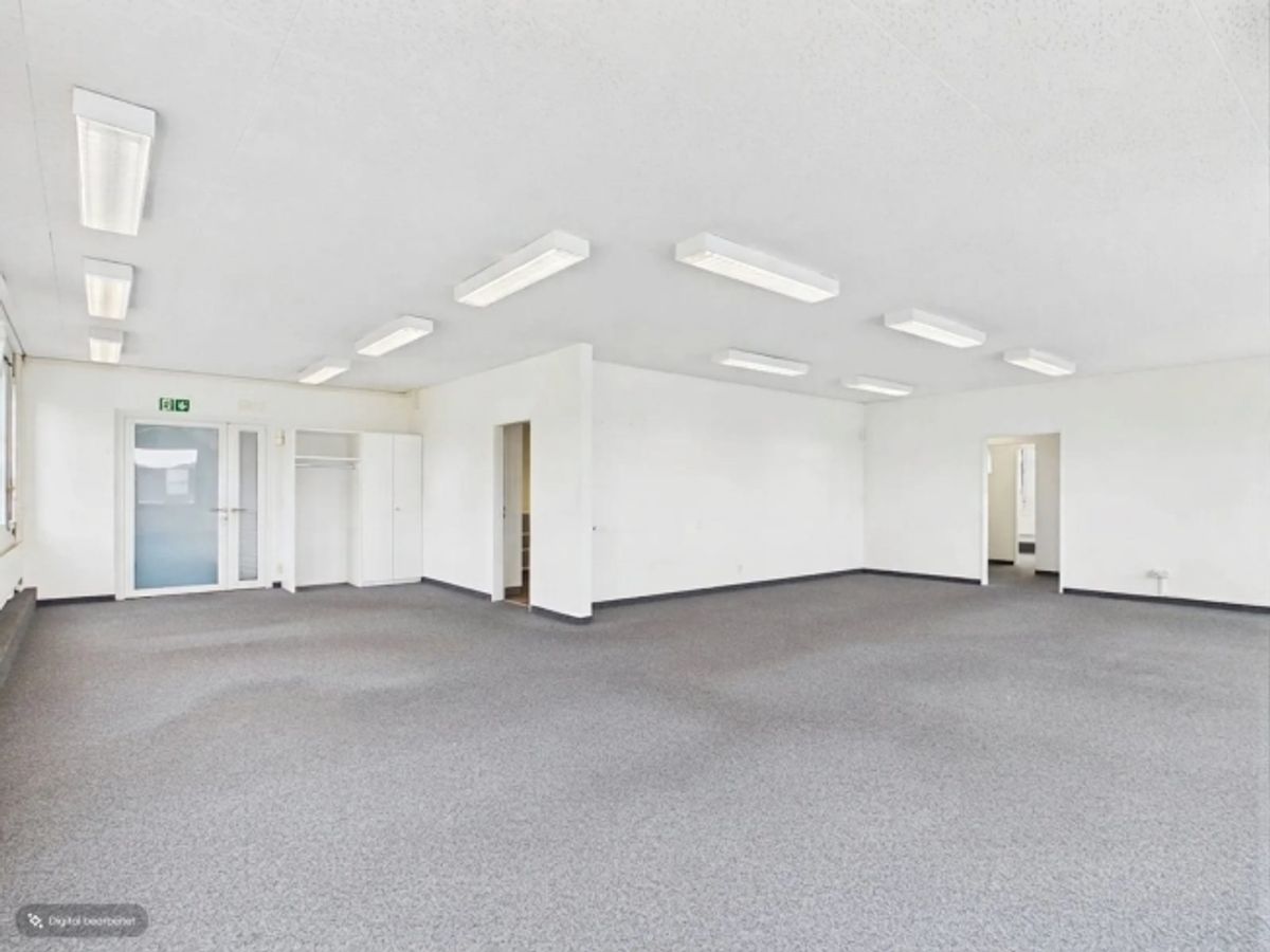 Zentrale Gewerbefläche 60 m² und 116 m² im 2. OG in Wohlen - 1