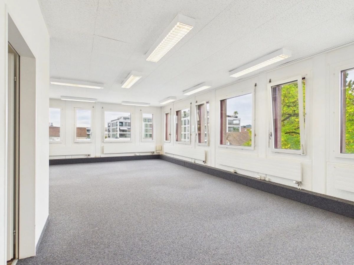 Zentrale Gewerbefläche 60 m² und 116 m² im 2. OG in Wohlen - 2