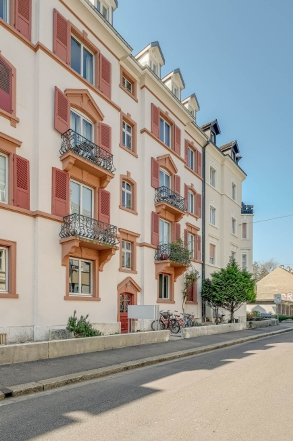 Wohnen nahe der Stadt - Ihr Rückzugsort in der Sennheimerstrasse - 0
