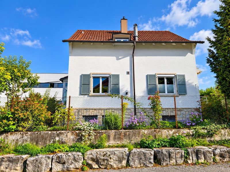 Charmante maison familiale avec jardin privatif située à Porrentruy - 10