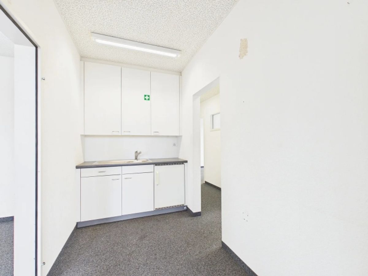 Zentrale Gewerbefläche 177 m² im 2. OG in Wohlen - 9
