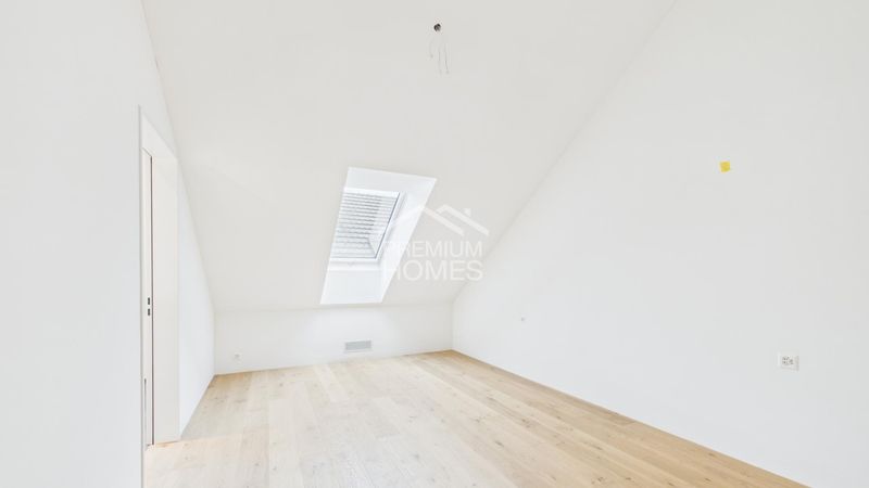 MODERNE ATTIKAWOHUNG MIT TRAUMHAFTER BERGKULISSE - 8