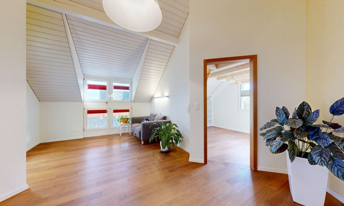 Exklusives 6,5-Zimmer-EFH mit Swimmingpool & traumhafter Gartenanlage - 9
