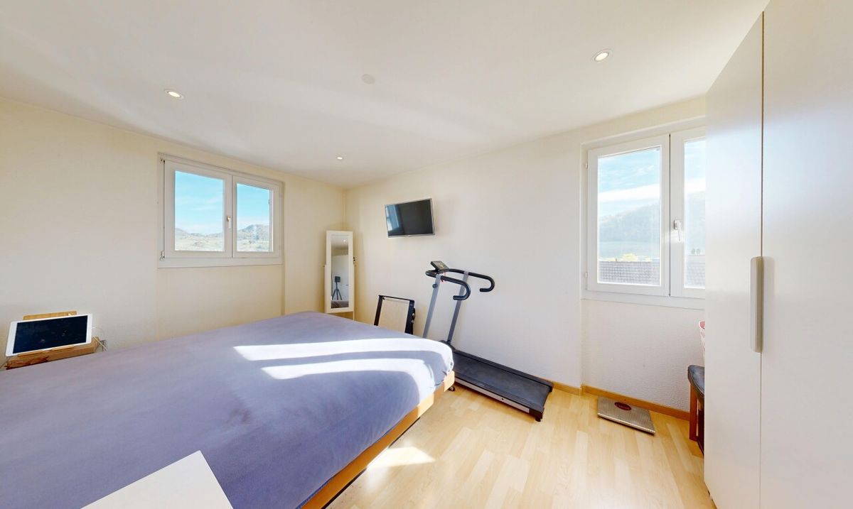 5.5-Zimmer-Reiheneckhaus mit grosszügigem Garten und Weitblick - 6