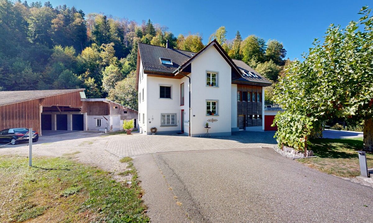 Lichtdurchflutete 5.5-Zimmer-Maisonette mit Galerie und Balkon - 0