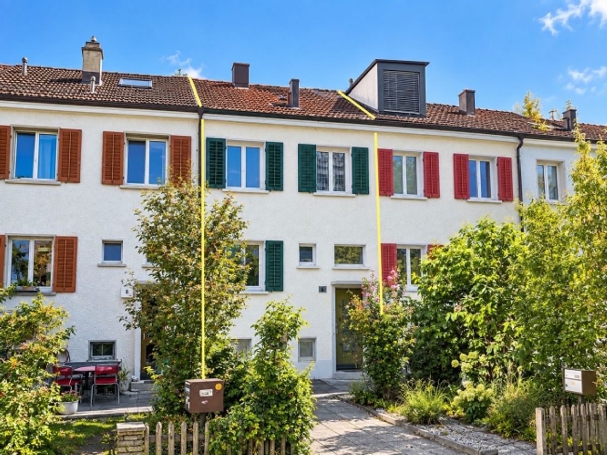 Familienfreundliches Reihenmittelhaus an Privatstrasse (Wohnstrasse) - 0