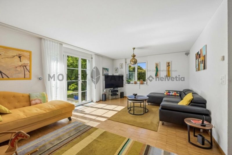 6.5-Zimmer-Doppelhaushälfte mit Garten - 2