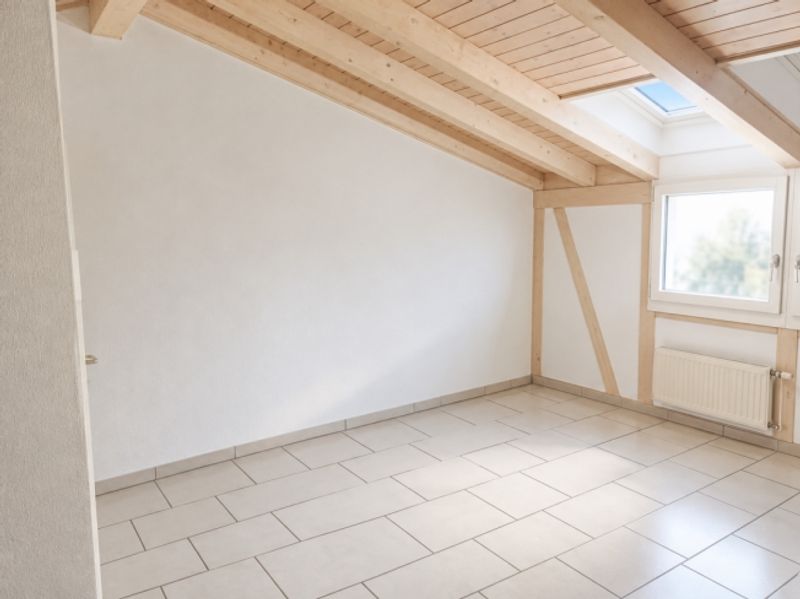 Charmante 2-Zimmer-Dachwohnung an ruhiger Lage in Luzern - 2