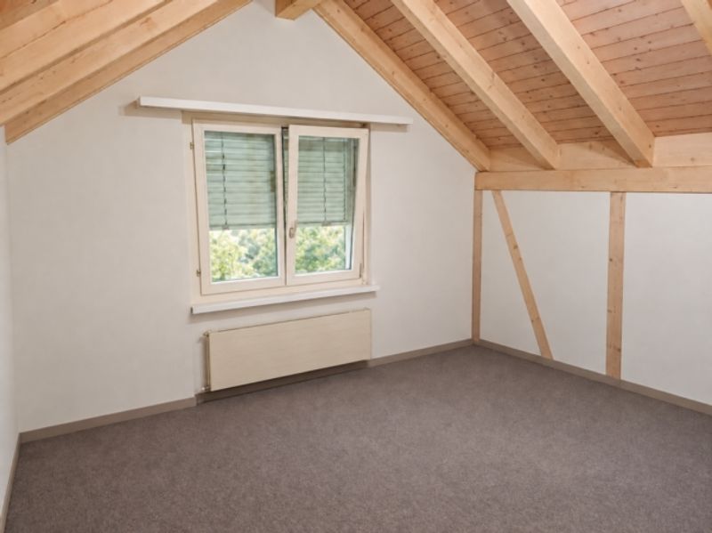 Charmante 2-Zimmer-Dachwohnung an ruhiger Lage in Luzern - 3