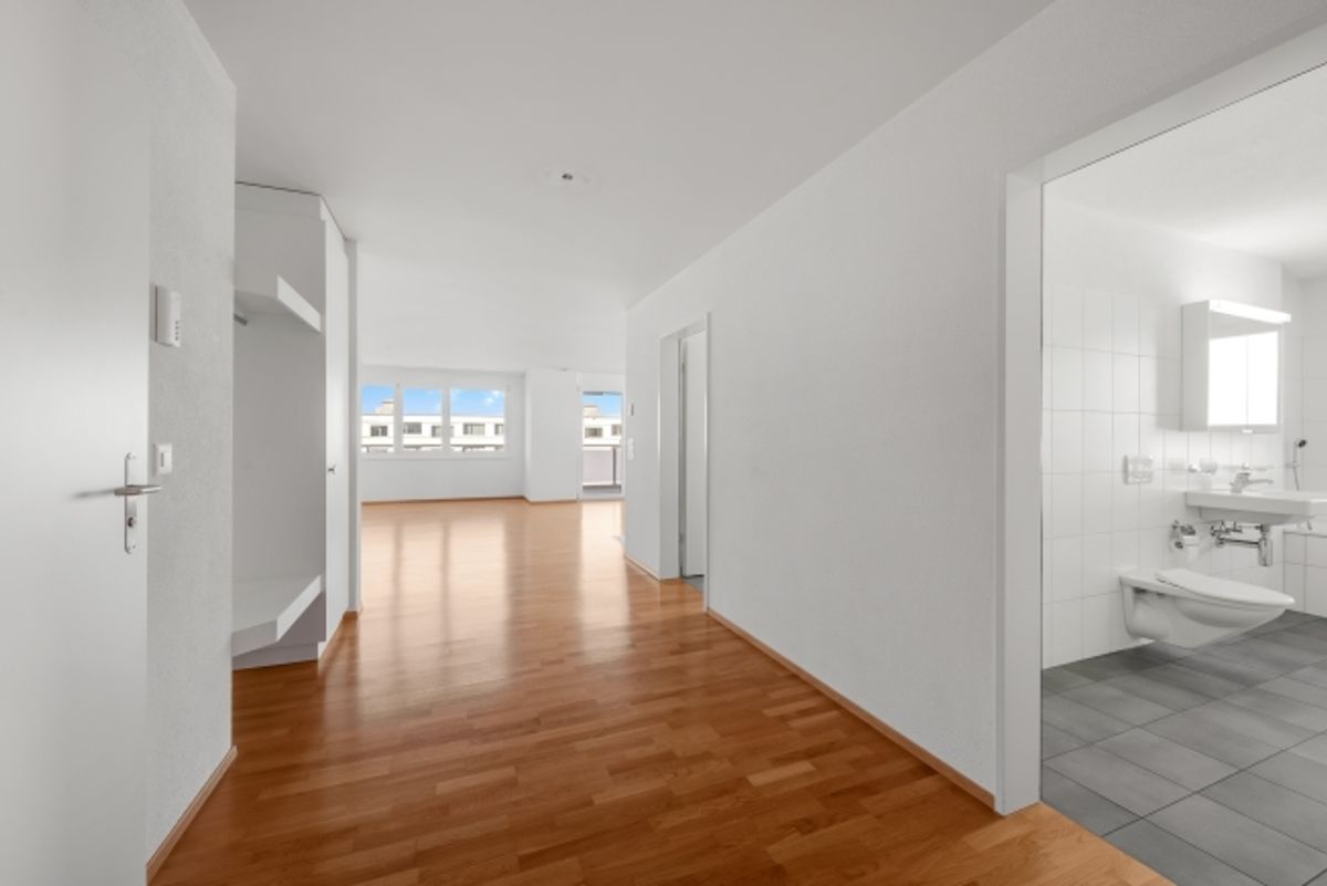 Grosszügige Wohnung mit sonnigem Gartensitzplatz - 8