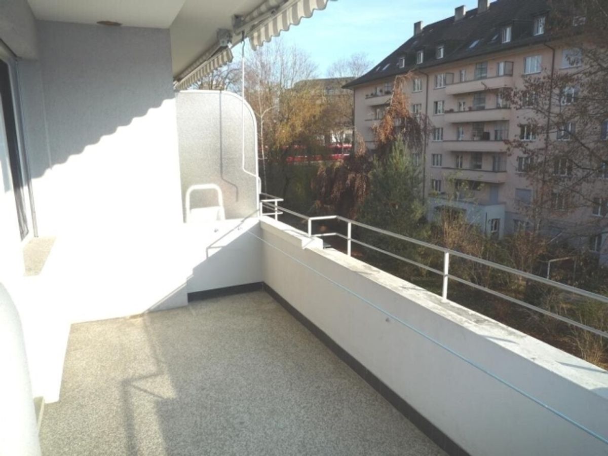 Stadtnahe 2.5-ZW à 43 m2 im 3. OG mit Balkon - 5