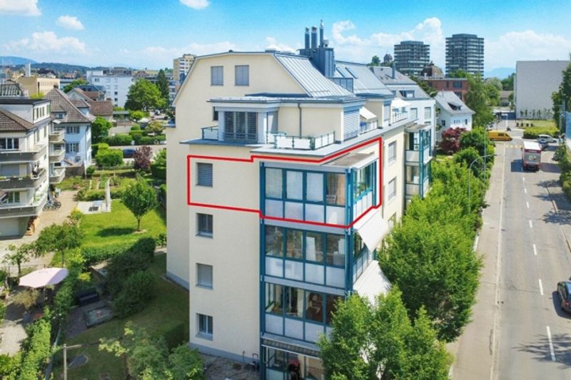 45-Zimmer Etagenwohnung im Zentrum von Uster - 1