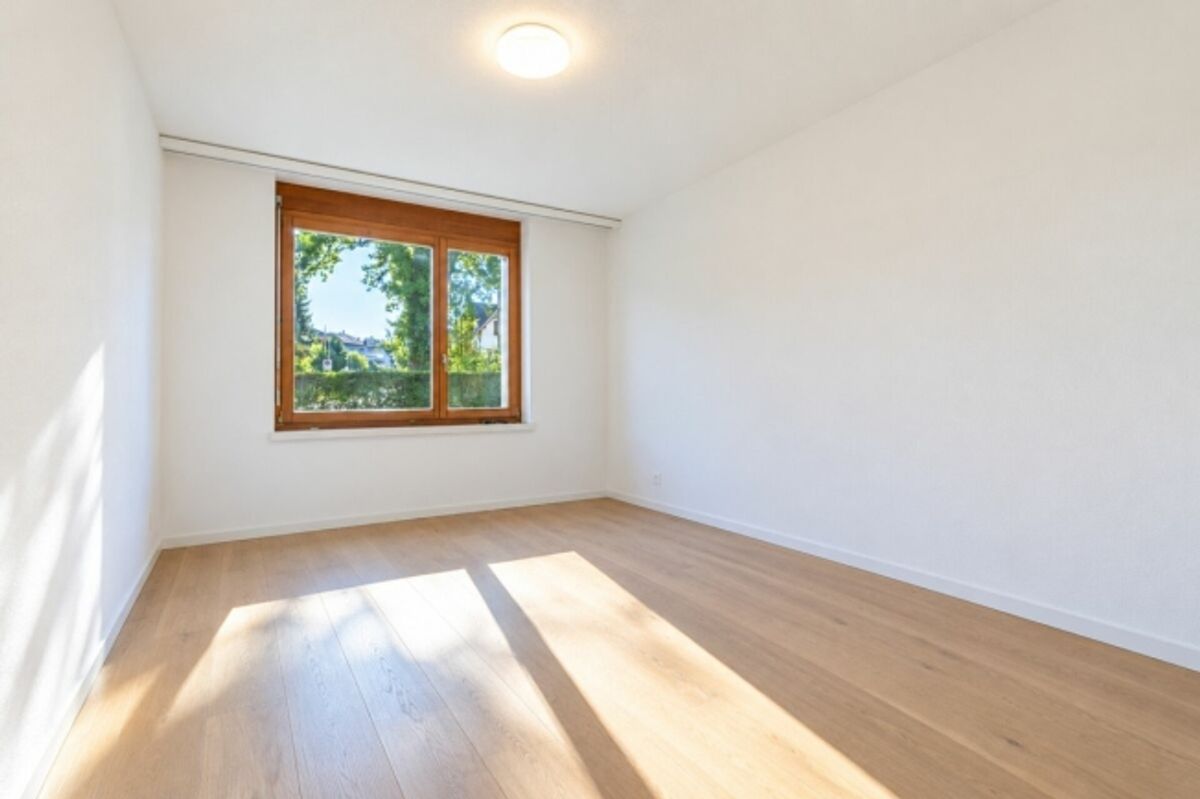 4.5-Zimmer-Gartenwohnung mit Weitsicht ins Grüne - 6