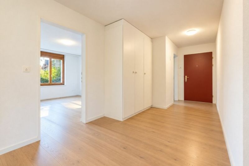 4.5-Zimmer-Gartenwohnung mit Weitsicht ins Grüne - 8
