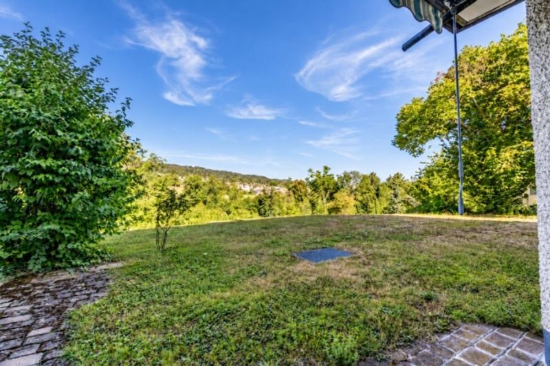 4.5-Zimmer-Gartenwohnung mit Weitsicht ins Grüne - 14
