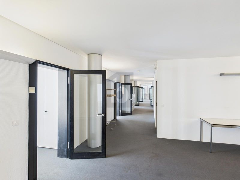 MODERN MIT VERKEHRSANBINDUNG - 2