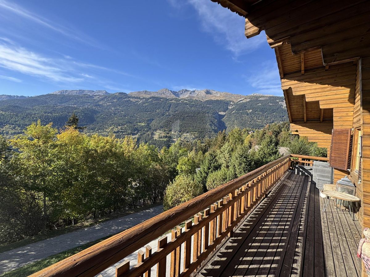 MAGNIFIQUE, RÉNOVÉ AU COEUR DES MONTAGNES - 2