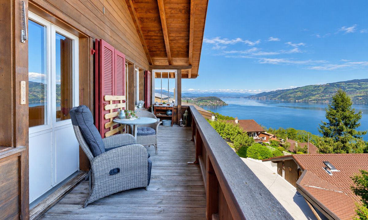 Dreifamilienhaus mit Garten und Seepanorama - 8