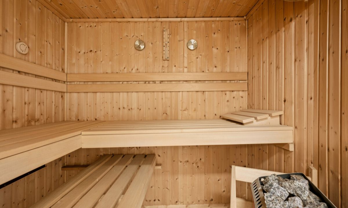 Exklusive Villa mit beheiztem Pool und traumhafter Aussicht - 9