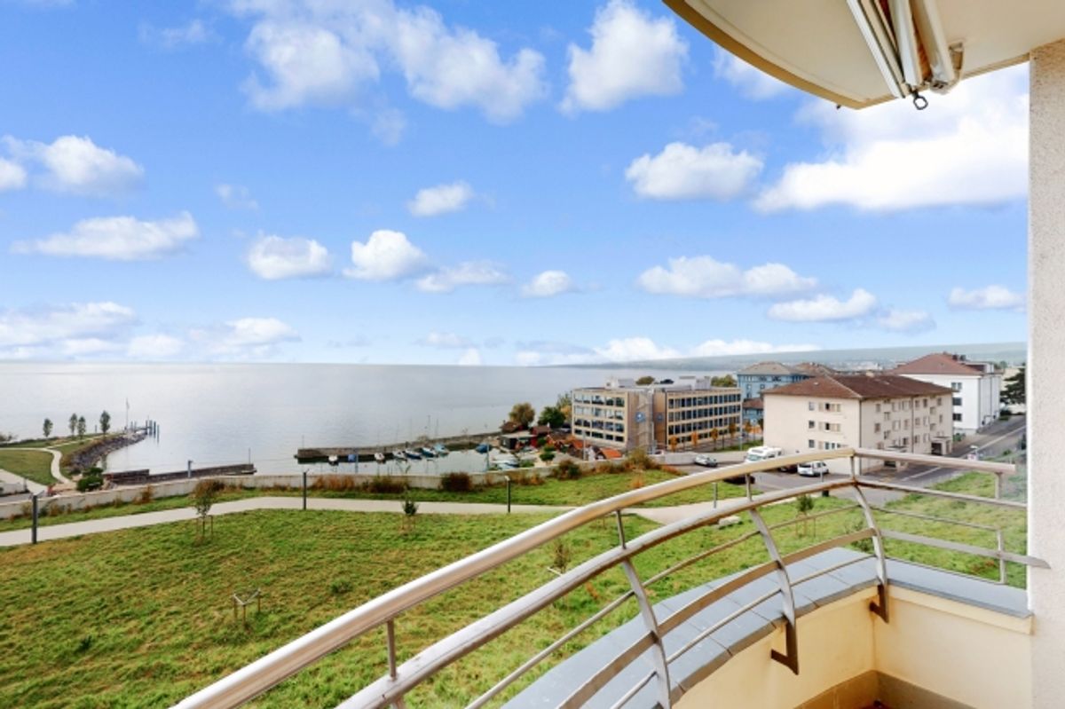 Vue sur le lac de Neuchâtel ! - 12