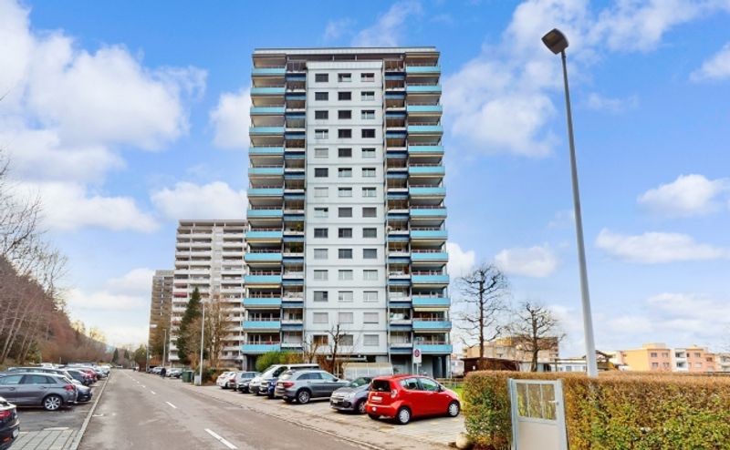 BEFRISTET bis 31.03.2027 - 4.5 Zimmer-Wohnung mit grossartiger Weitsicht - 1