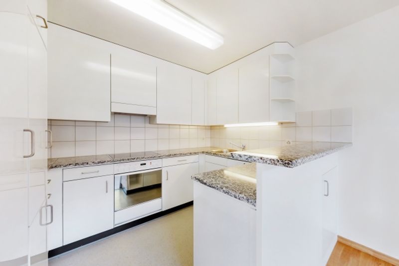 BEFRISTET bis 31.03.2027 - 4.5 Zimmer-Wohnung mit grossartiger Weitsicht - 2