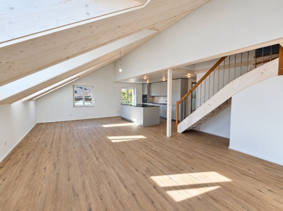 GROSSZÜGIGE MAISONETTE MIT DACHCHARME IM ERSTBEZUG - 0