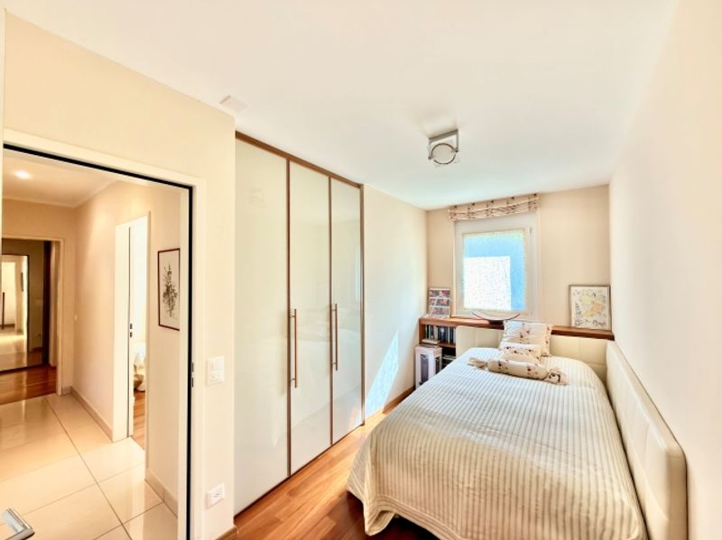 3787 Lugano EXKLUSIVE, GERÄUMIGE WOHNUNG MIT ÜBERDACHTER TERRASSE UND PRIVATEM GARTEN - 8