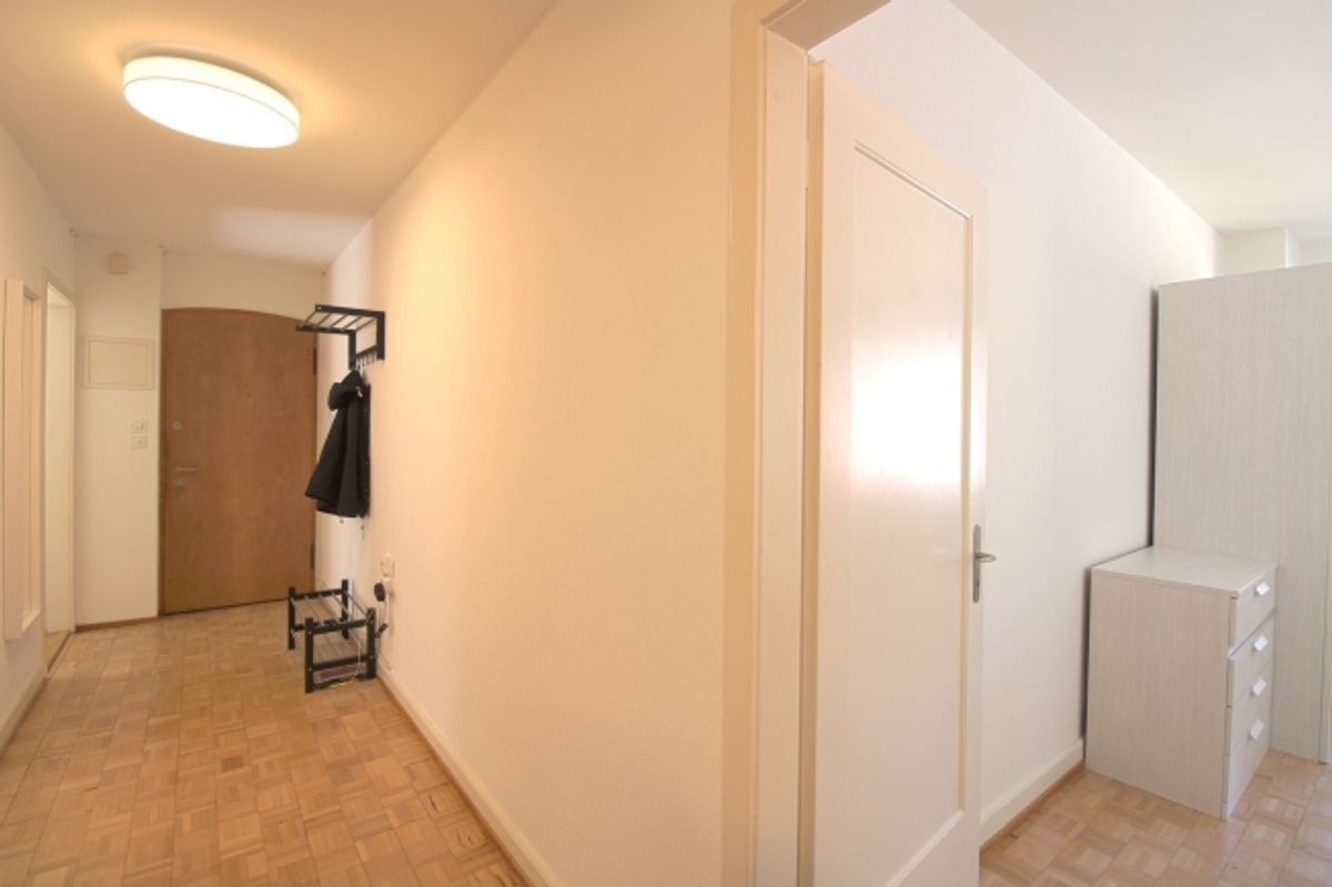 Furnished room in modernised apartment in a top location - 4
