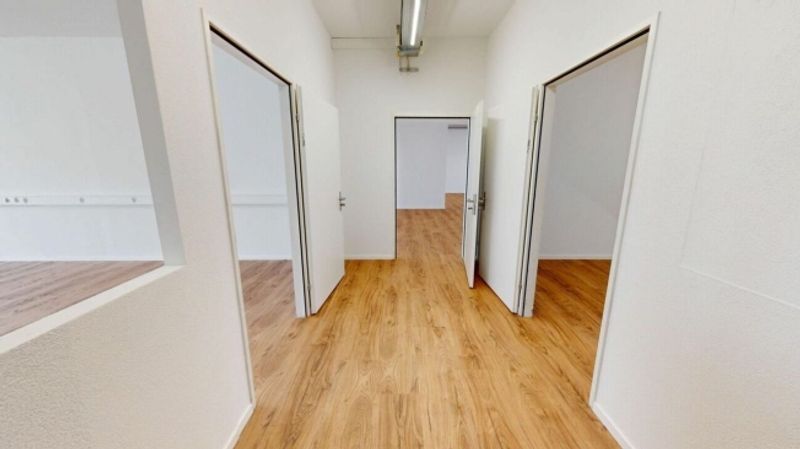 Zwei attraktive Mietobjekte für Büro, Atelier und Gewerbe - 2